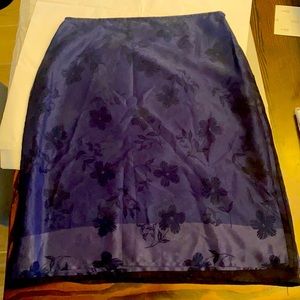 Sz 8 skirt from The Limited. Side zip